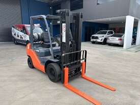 Toyota Forklift 2.5T Model: 8FG25 - picture2' - Click to enlarge