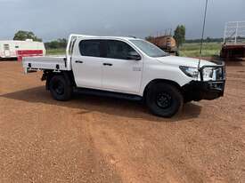 2020 Toyota Hilux SR Diesel - picture0' - Click to enlarge