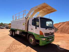 Hino 500 - picture0' - Click to enlarge