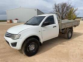 Mitsubishi Triton SDS Diesel - picture1' - Click to enlarge