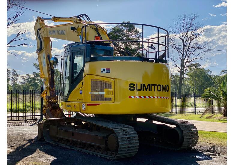 caption Sumitomo SH235 Tracked-Excav Excavator