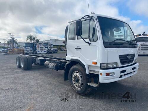 2009 Nissan Diesel UD PKC37A Cab Chassis
