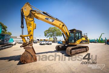 Caterpillar   330D EXCAVATOR