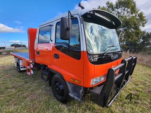 Isuzu FRR550 4x2 Dualcab Traytop Service Body Truck. Ex NSW Rural Fire Service.