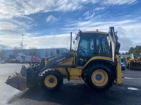 2014 Volvo BL71 Powershift Backhoe/ Loader - picture2' - Click to enlarge