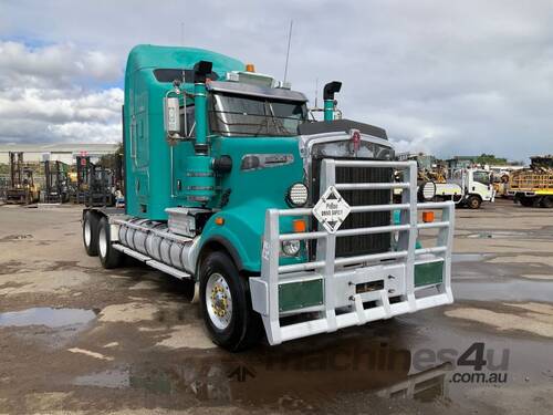 2013 Kenworth T909 Prime Mover Integrated Sleeper Cab