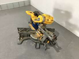 DeWalt cordless mitre saw - picture0' - Click to enlarge