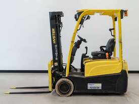 HYSTER J1.8XNT Three Wheel Counterbalance Forklift - picture0' - Click to enlarge