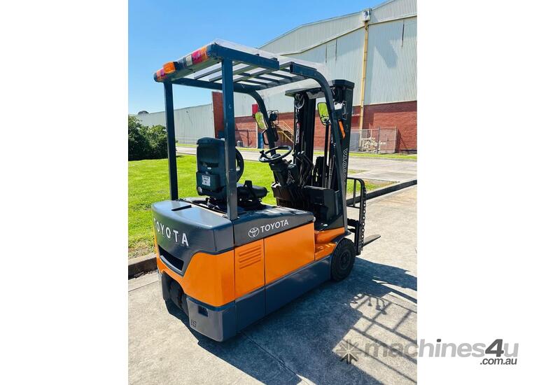 caption TOYOTA 7FBE18 1.8T CONTAINER MAST ELECTRIC FORKLIFT 4.5M LIFT SIDE SHIFT