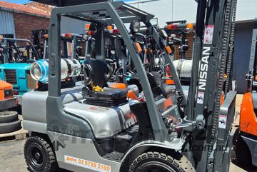 Nissan 3 Ton Forklift | 4.5m Lift Height | LPG | Side Shift inc Nissan 3 Ton Forklift | 4.5m Lift Height | LPG | Side Shift inc