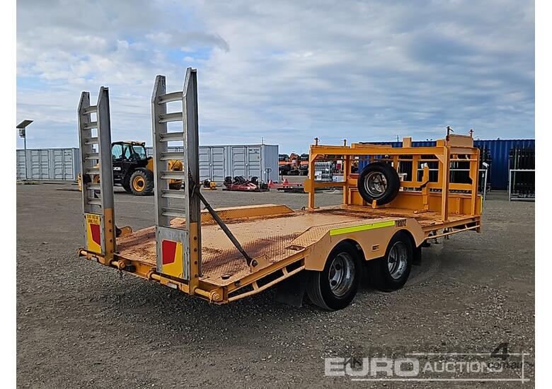 caption 2014 QTE Dual Axel Trailer