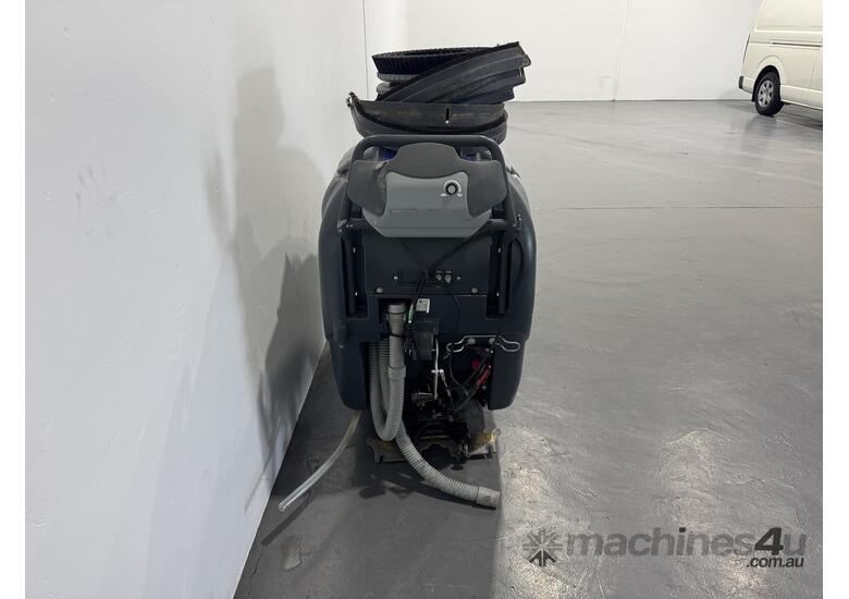 caption Nilfisk SC800 Scrubber / Dryer