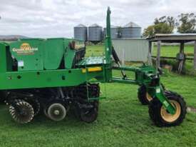 Great Plains Planter - picture2' - Click to enlarge