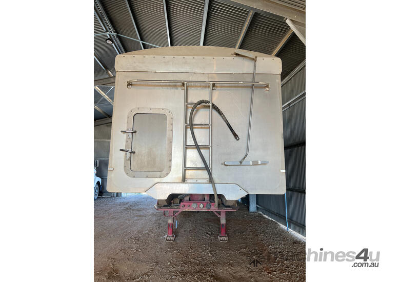 caption Byrne Semi Grain Tipper Trailer