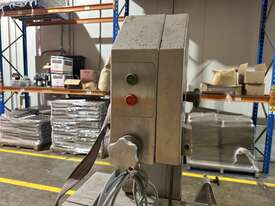 Hauenstein 37085 Band Saw - picture2' - Click to enlarge