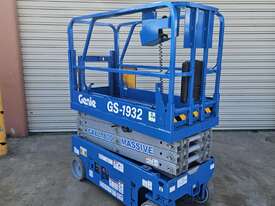 Genie GS1932 Electric Scissor Lift - picture0' - Click to enlarge