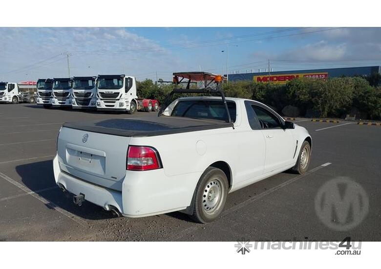 caption Holden Commodore