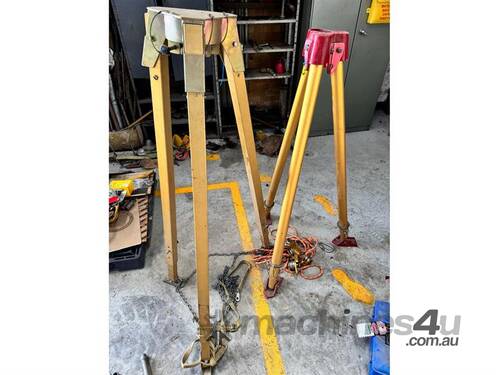caption QTY X 2 CONFINED SPACE RESCUE TRIPODS