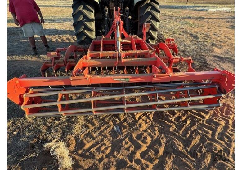 caption 3 metre Speed Tiller