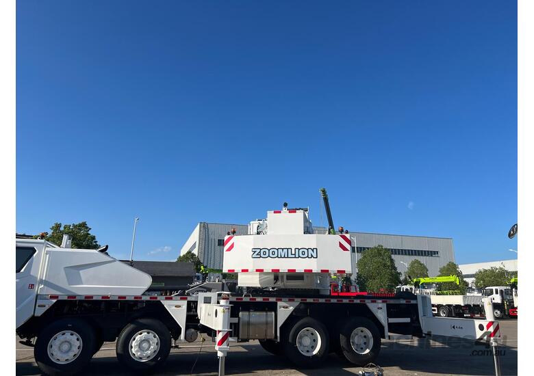 caption 2025 Zoomlion ZTC400V 40Ton Truck Crane
