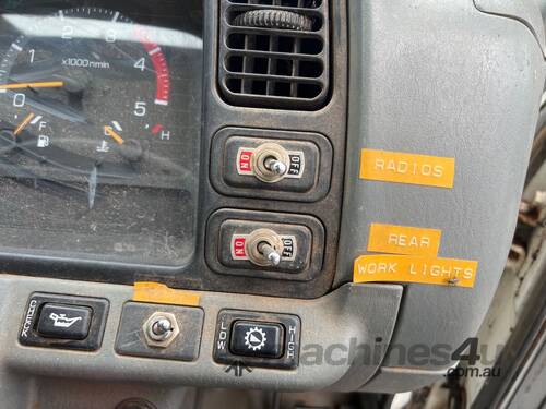 1997 Mitsubishi Canter 4X4 Rural Fire Truck