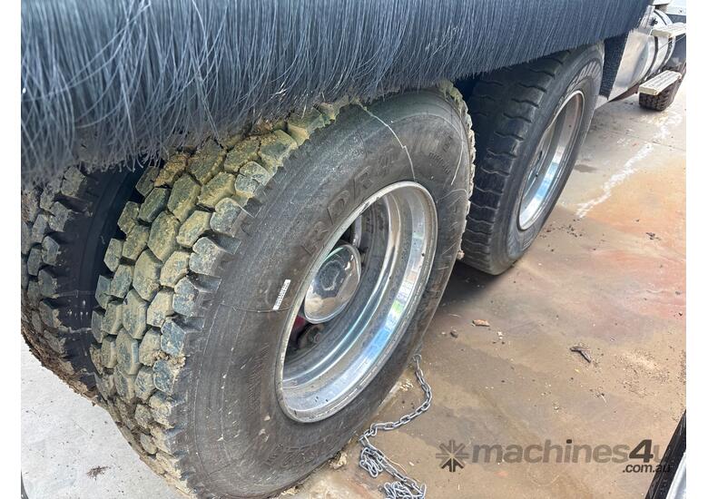 1994 Ford L9000 Tipper