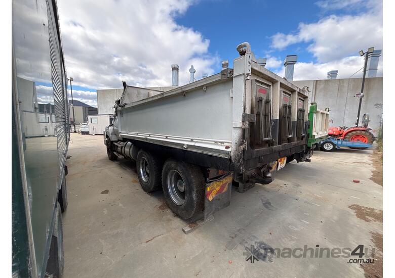 1994 Ford L9000 Tipper