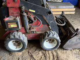 Toro mini loader with attachments - picture0' - Click to enlarge