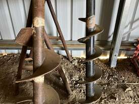 Toro mini loader with attachments - picture0' - Click to enlarge