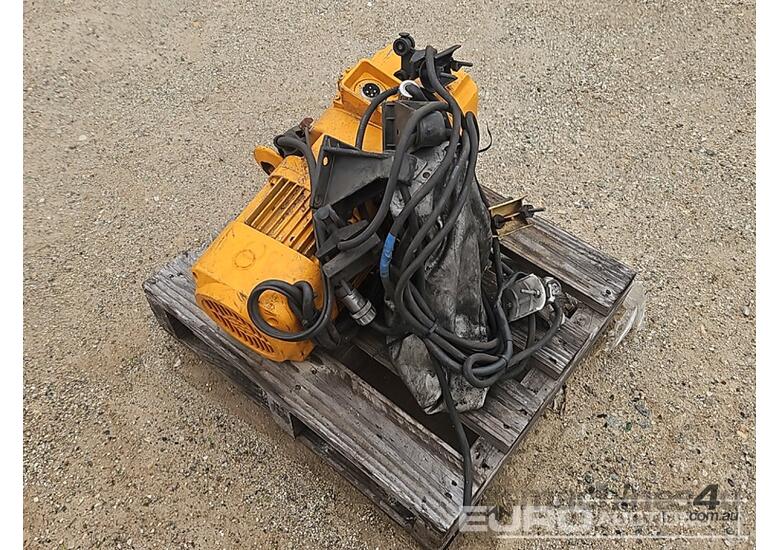 PWB Anchor 500kg Electric Winch 