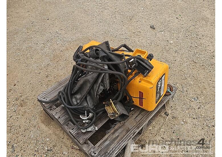 PWB Anchor 500kg Electric Winch 