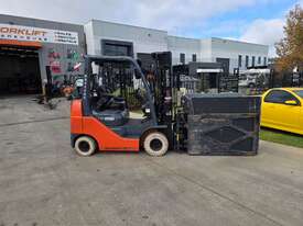 Toyota 2.5T Forklift Container Mast (Unit#:U907) - picture0' - Click to enlarge