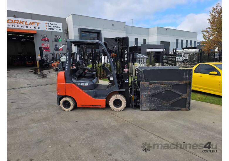 Toyota 2.5T Forklift Container Mast (Unit#:U907)