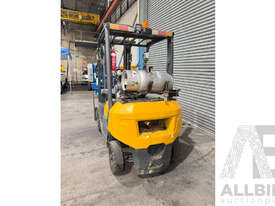 LIUGONG LPG Forklift, 2.5T Container Mast with 2280hrs - picture2' - Click to enlarge