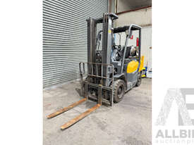 LIUGONG LPG Forklift, 2.5T Container Mast with 2280hrs - picture0' - Click to enlarge
