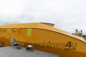 2004 Caterpillar 777D Water Cart