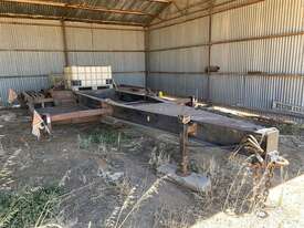 Dual Axle Float - picture0' - Click to enlarge