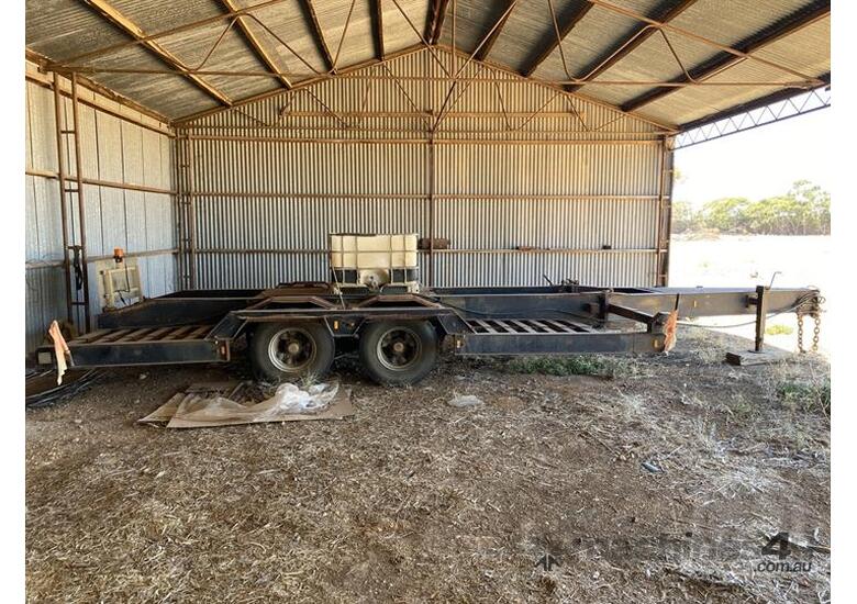 caption Dual Axle Float