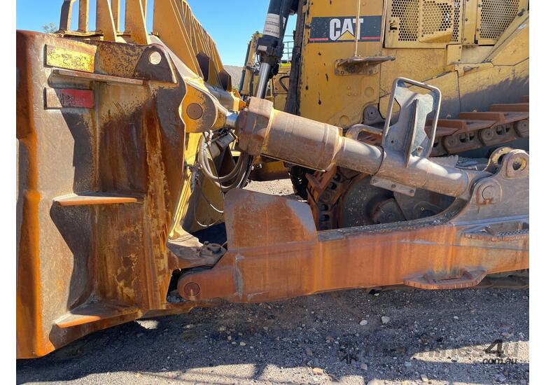 caption 2004 Caterpillar D11R Tracked Dozer