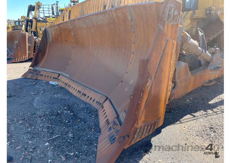 caption 2004 Caterpillar D11R Tracked Dozer