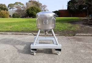 Stainless Steel Kettle Tank with Open Shut Valve - 200L