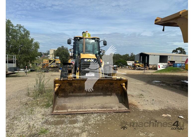 caption 2018 CATERPILLAR 444F2