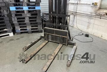 Forklift Walkie Stacker Crown Reach 20 MT Electric