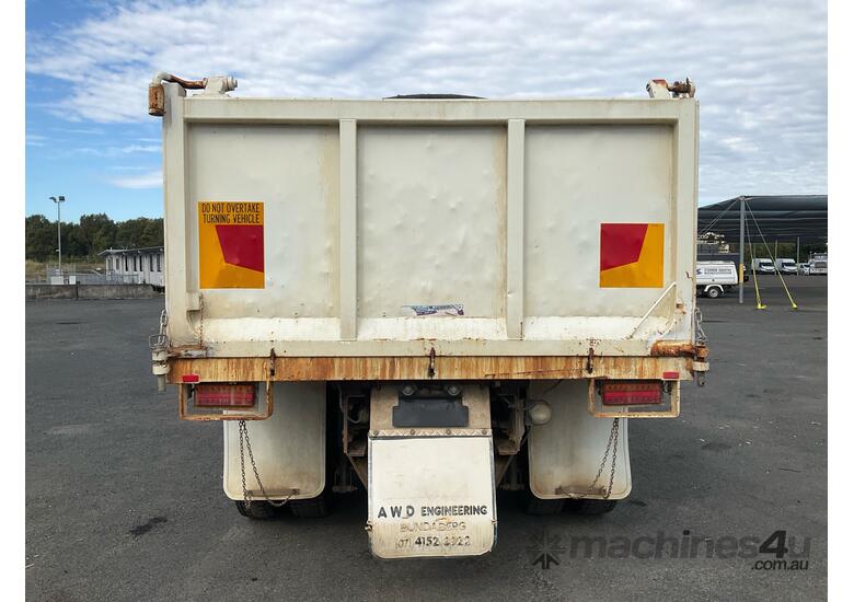 caption 2012 Hino 700 2848 FS Tipper