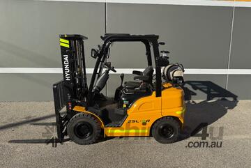 2025 Hyundai 25L-9A 2.5T Forklift