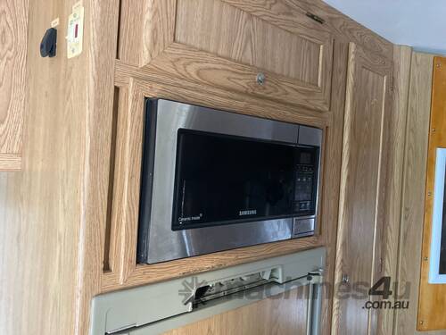 caption 2003 Iveco Daily Motor Home