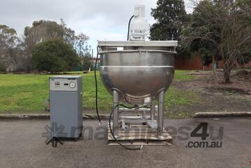 Stainless Steel Jacketed Tank Kettle Mixer Cooker with Oil Heater - 1100L