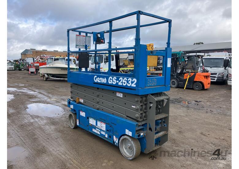 caption 2010 Genie GS-2632 Scissor Lift (Electric)