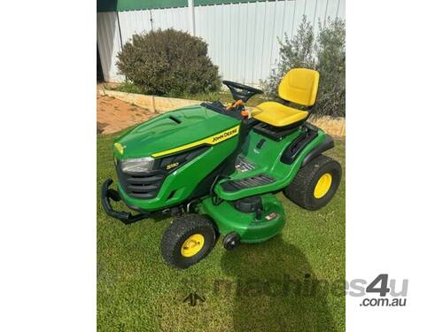 2025 John Deere S130 Lawn Garden Tractors