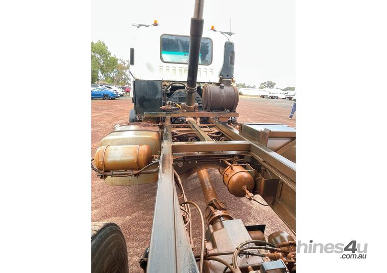 caption 2008 Isuzu FVZ1400 LWB Tipper
